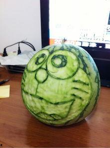 各种创意方法吃瓜,解锁百变吃瓜新姿势  第2张