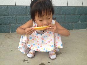 宝宝吃瓜会湿,湿漉漉的瞬间记录成长 第2张 宝宝吃瓜会湿,湿漉漉的瞬间记录成长 第2张